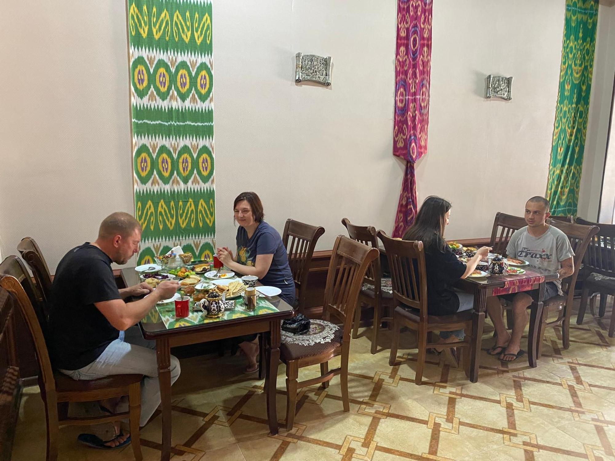 Polvon Ota Hotel Khiva ภายนอก รูปภาพ